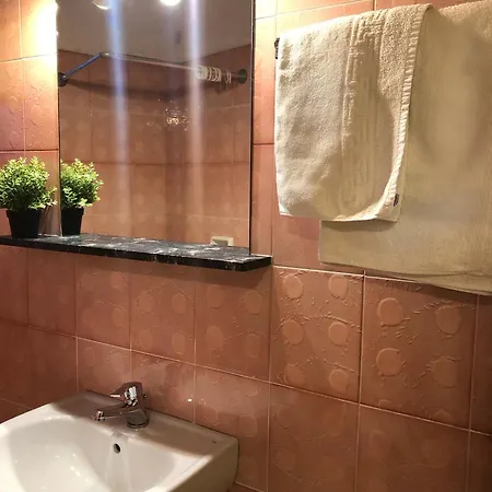 Marina ゲストハウス アルゴストリオン