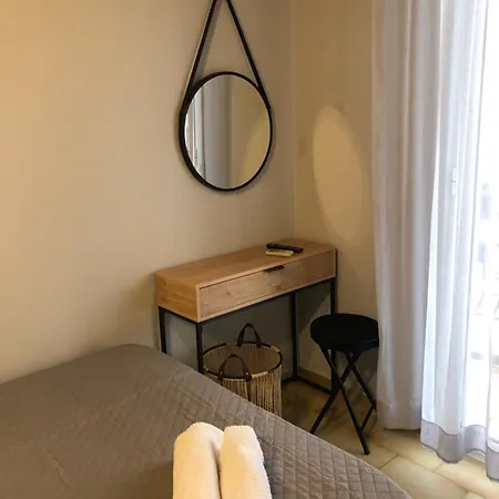 Marina ゲストハウス アルゴストリオン